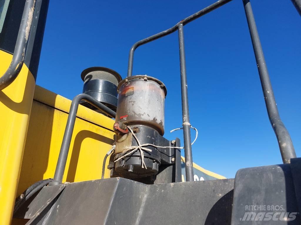 Komatsu WA480-6 Фронтальні навантажувачі