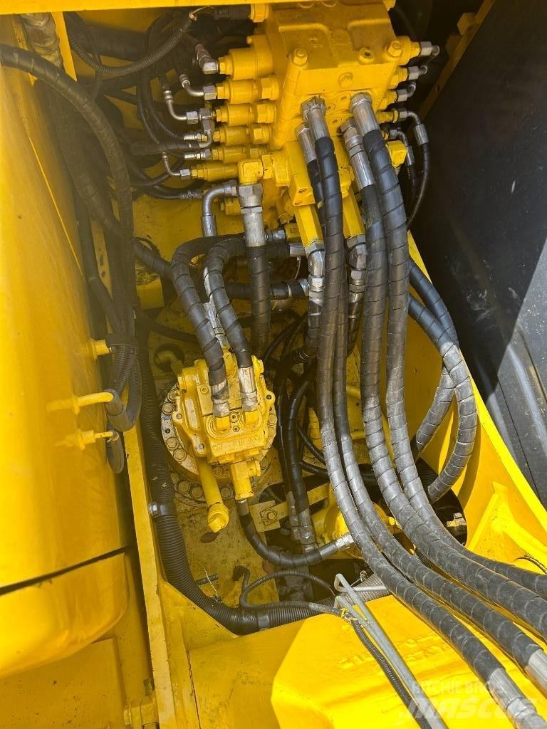 Komatsu PC 130 Середні екскаватори 7т. - 12т.