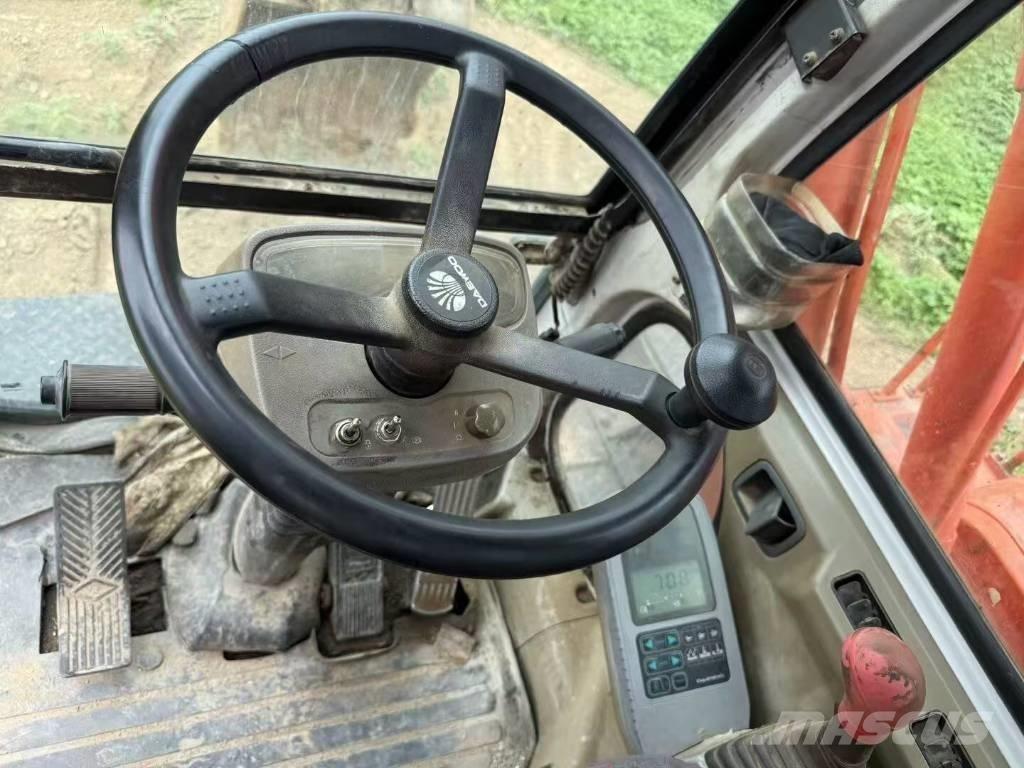Doosan DH 150 W-7 Колісні екскаватори