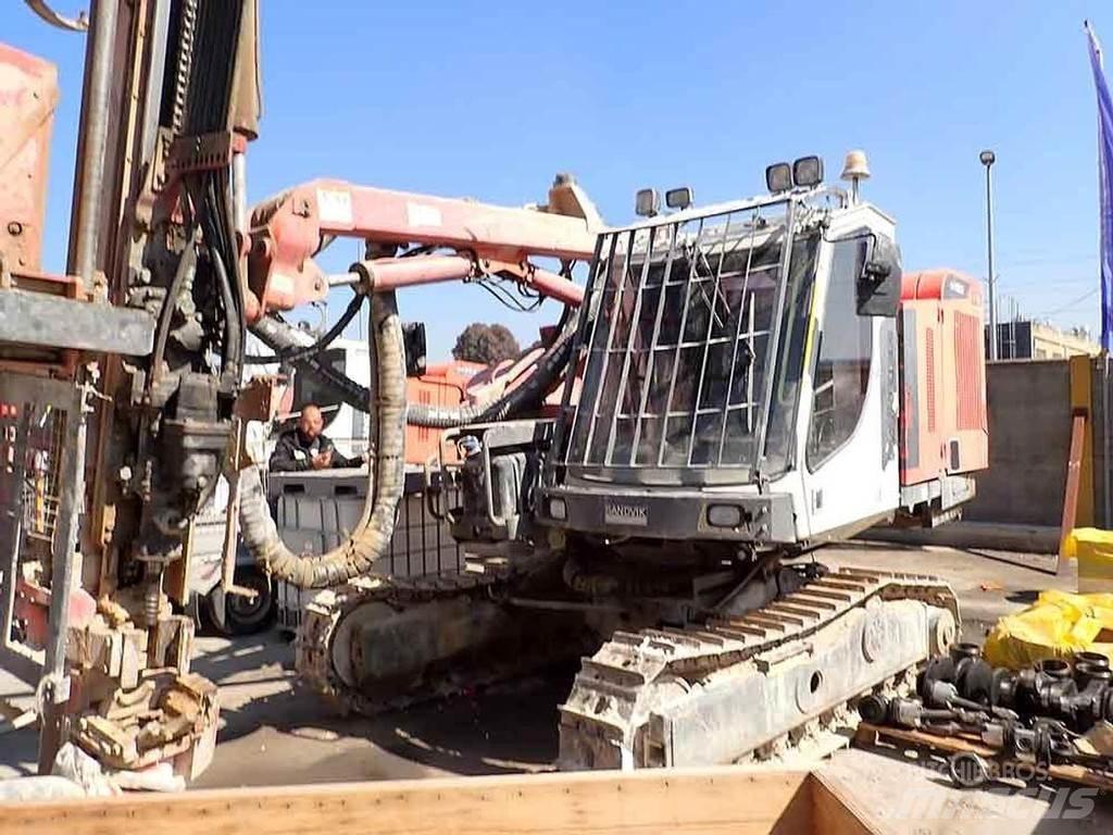Sandvik DX800 Свердлильні установки