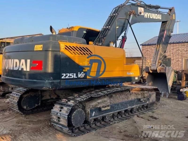 Hyundai 225VS Гусеничні екскаватори