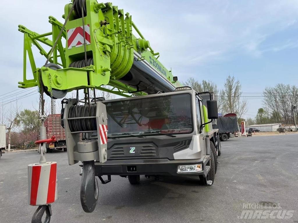 Zoomlion QY70V автокрани