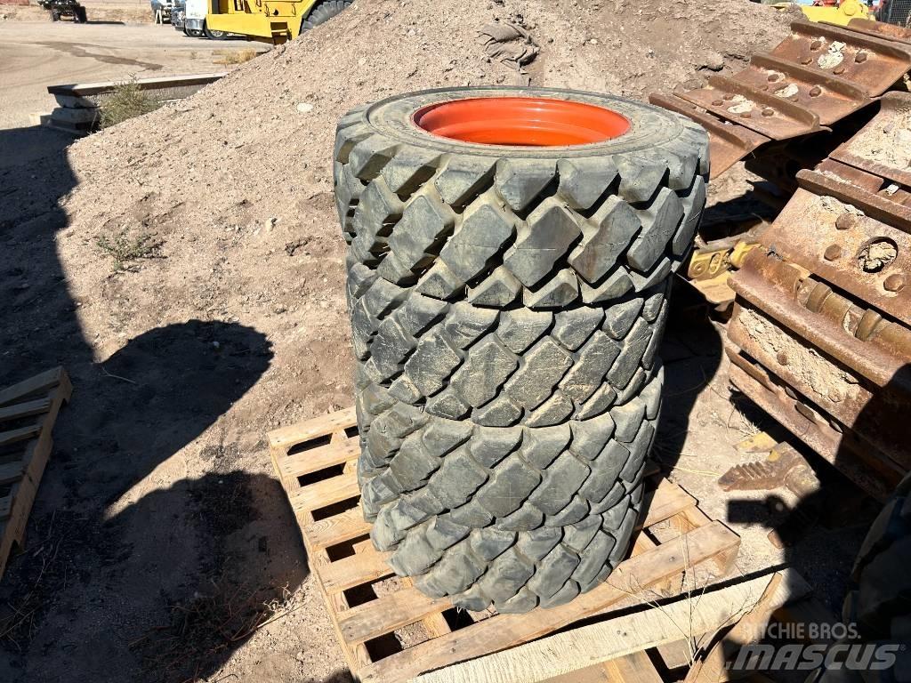 Bobcat 10x16.5 Tires Шини