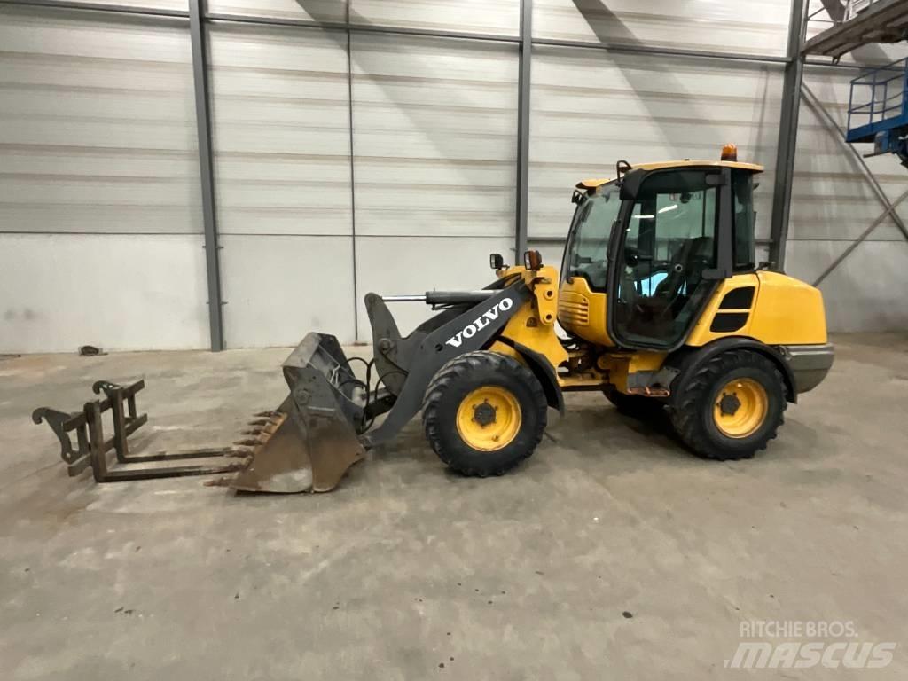 Volvo L 25 F Фронтальні навантажувачі