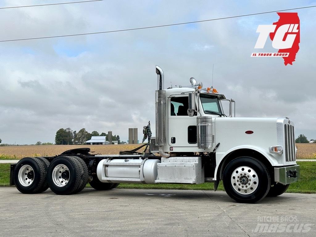 Peterbilt 388 Тягачі