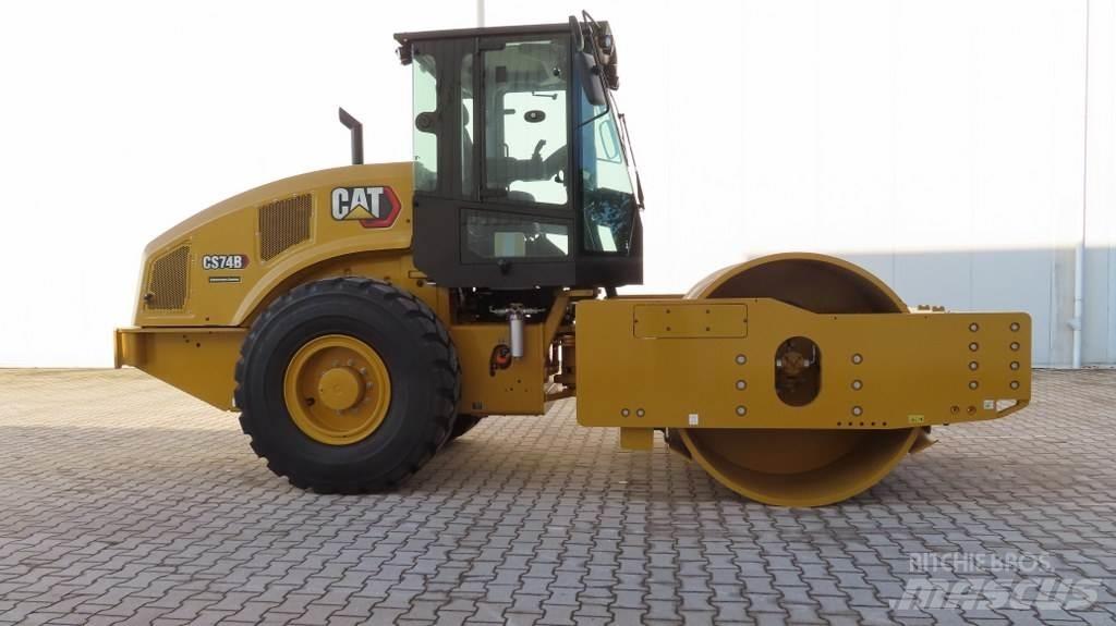 CAT CS74B Грунтові котки