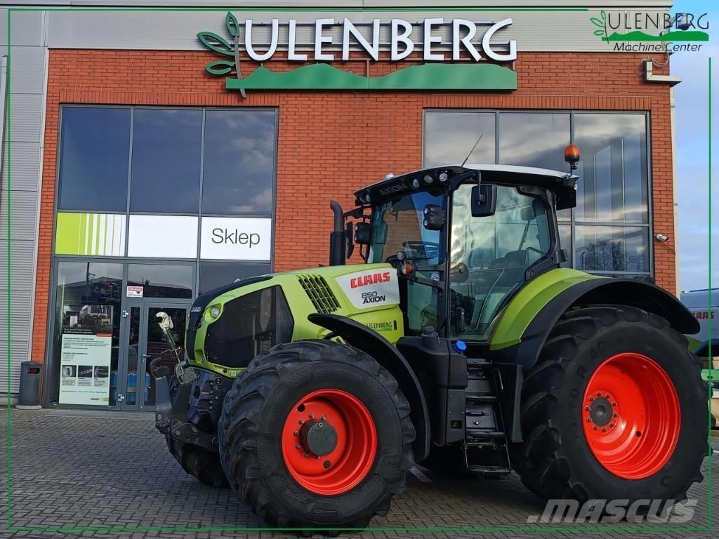 CLAAS Axion 850 Трактори