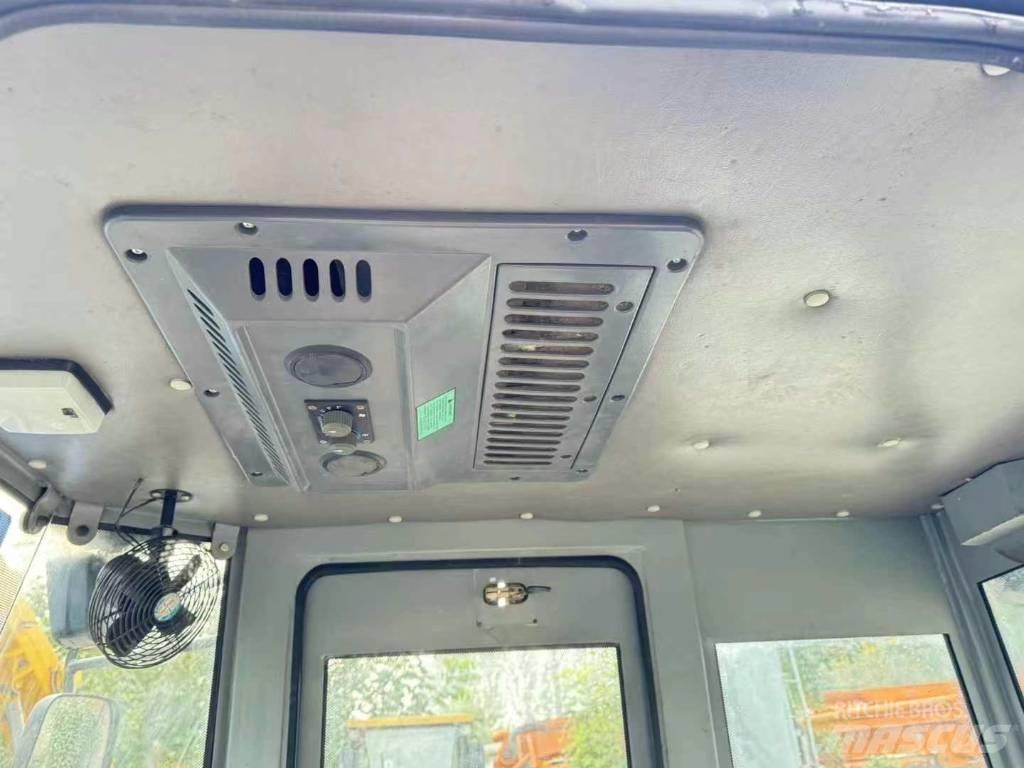 Shantui SD 32 Гусеничні бульдозери
