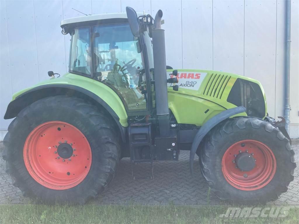 CLAAS AXION 840 Трактори