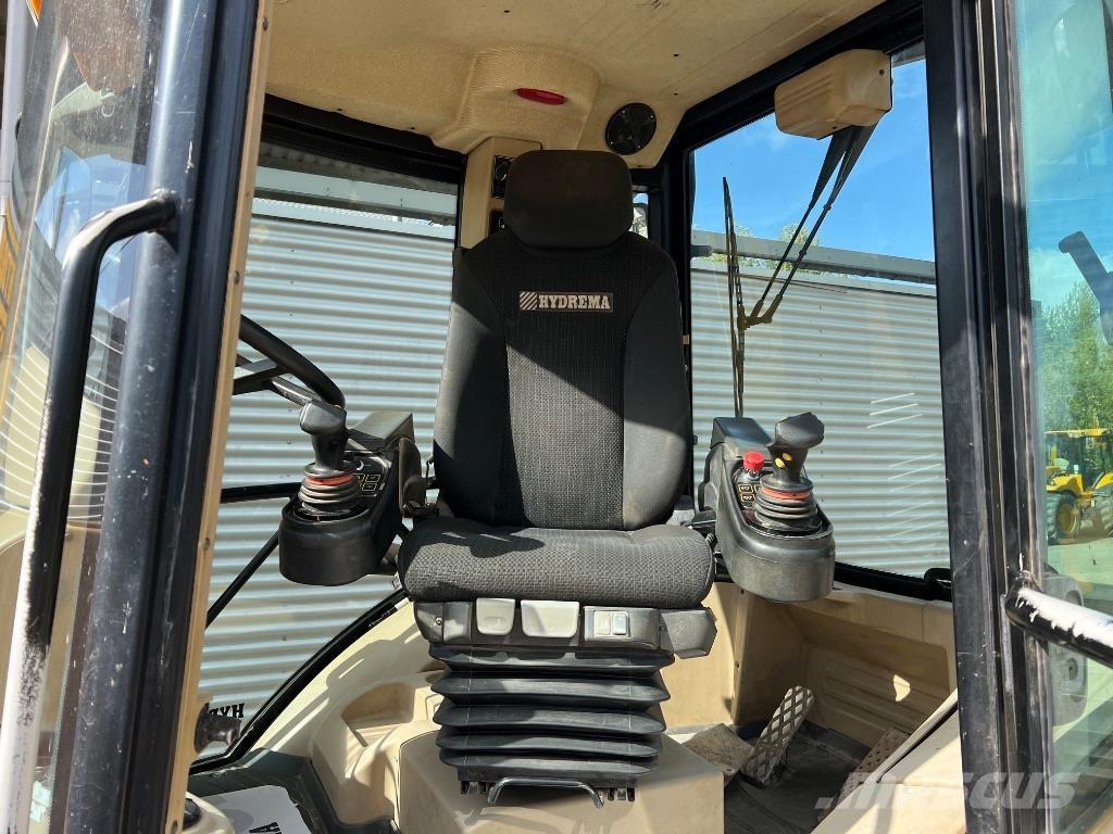 Hydrema 906 E Екскаватори-навантажувачі