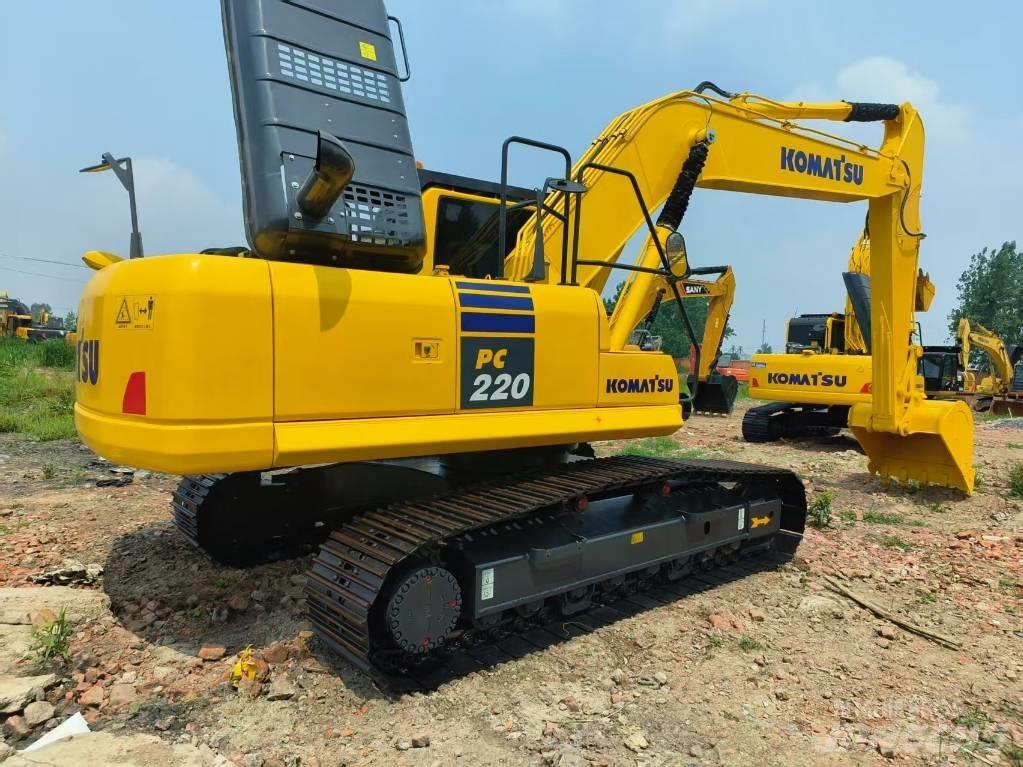 Komatsu PC 220-8 Гусеничні екскаватори