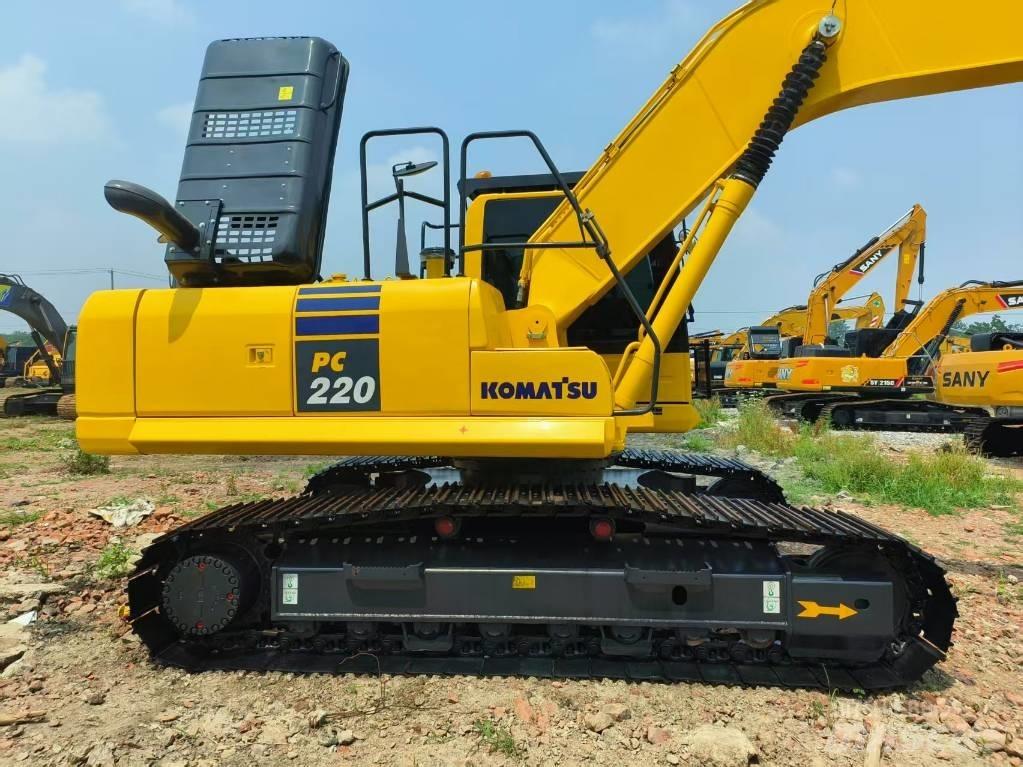 Komatsu PC 220-8 Гусеничні екскаватори