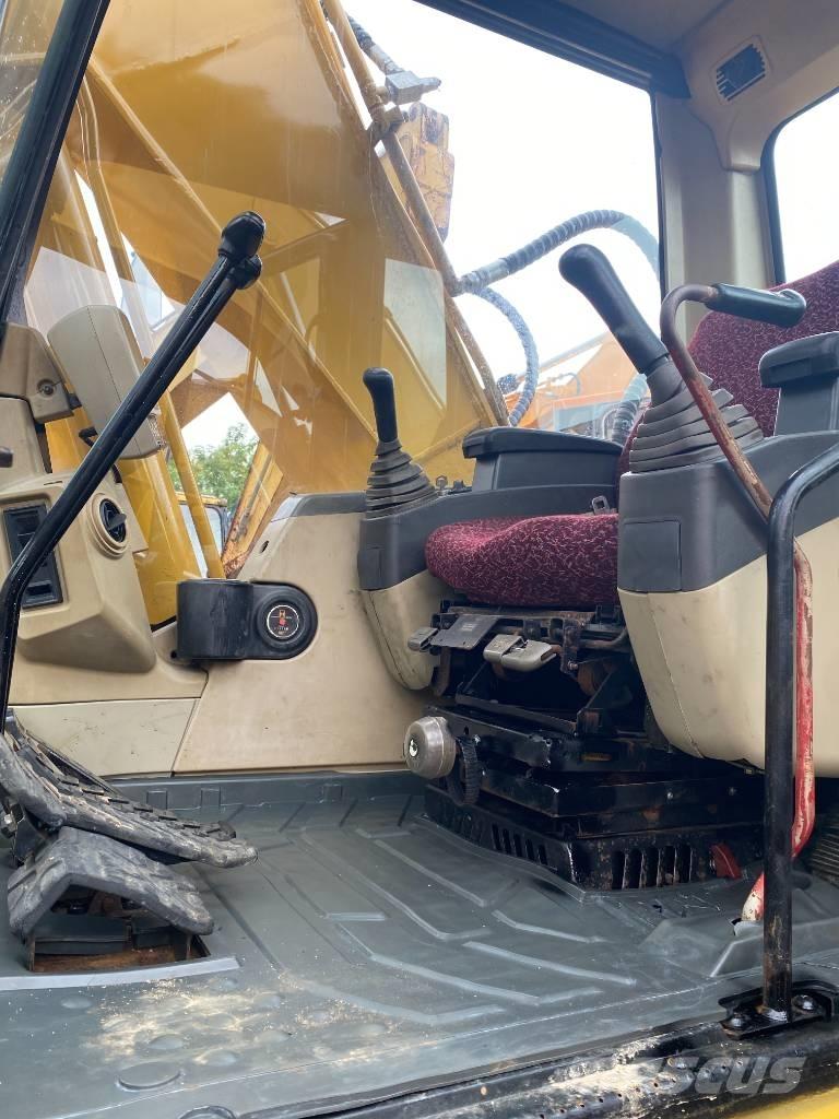 CAT 320 C LC Гусеничні екскаватори