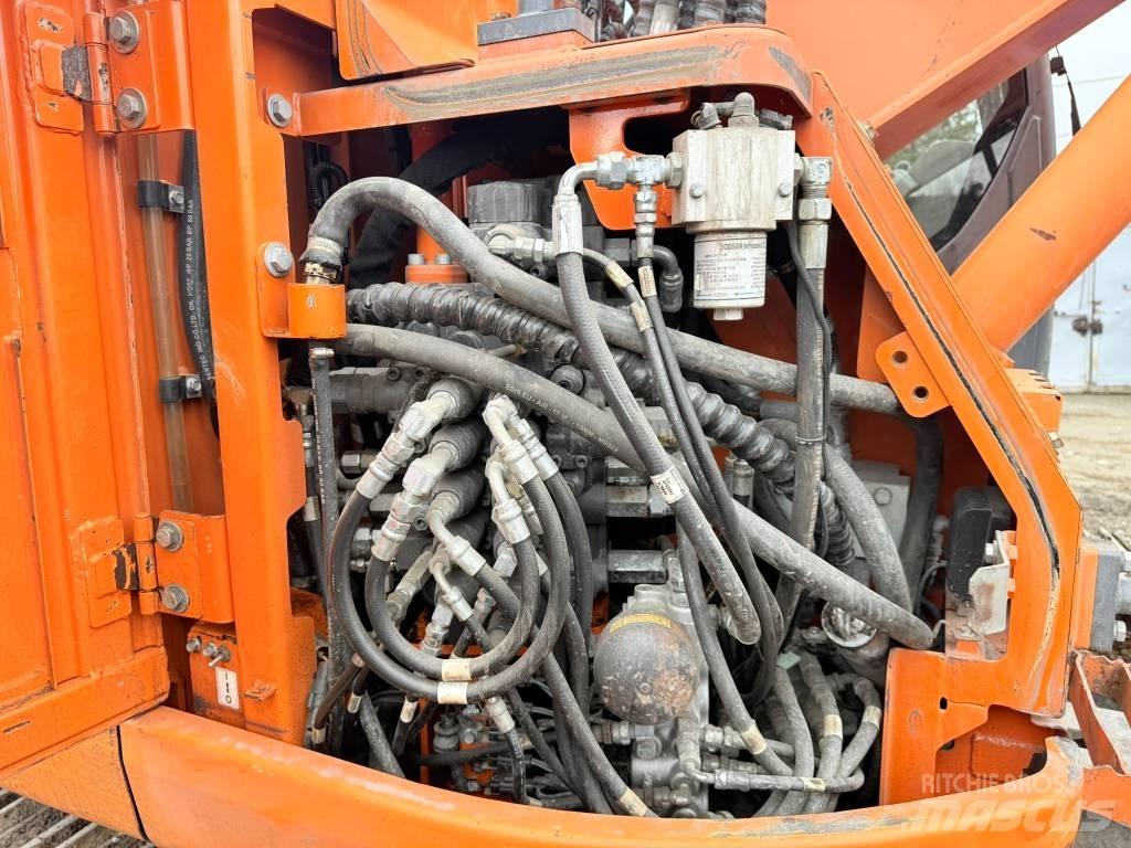 Doosan DX 140 LCR Гусеничні екскаватори