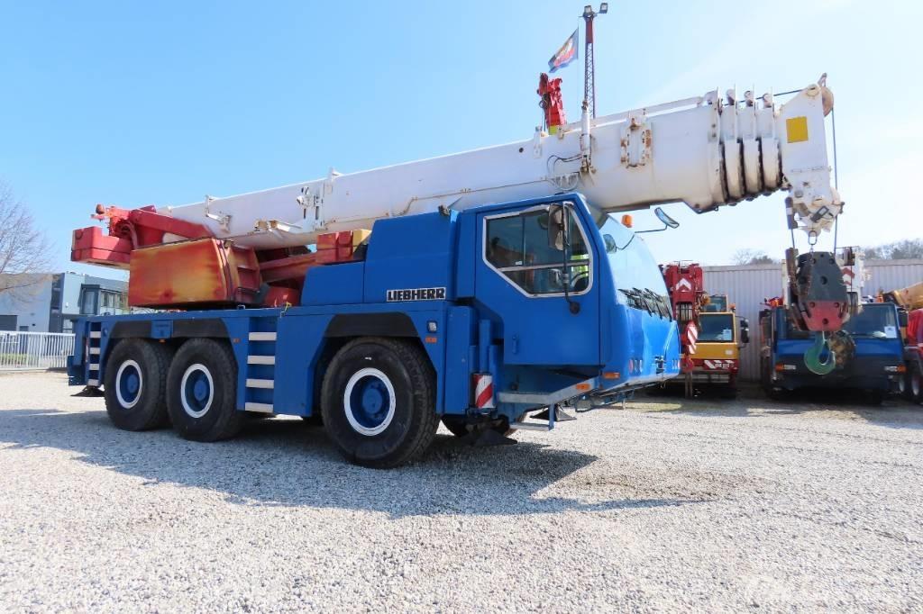 Liebherr LTM 1055-1 автокрани