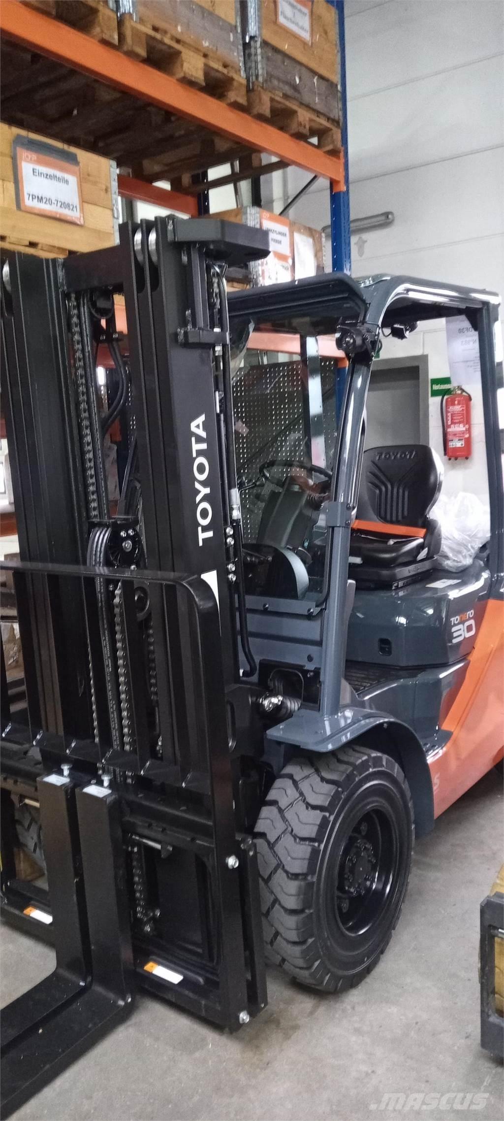 Toyota 52-8FDF30 Дизельні навантажувачі