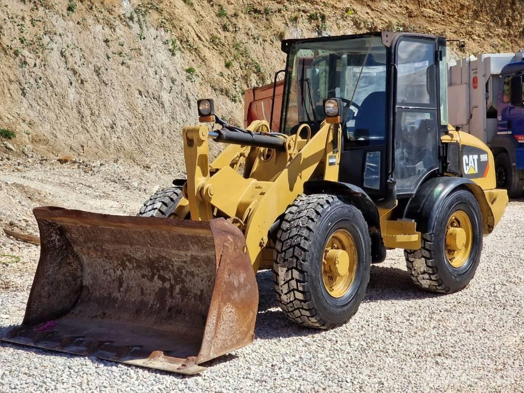 CAT 906 H NEW TIRES Фронтальні навантажувачі