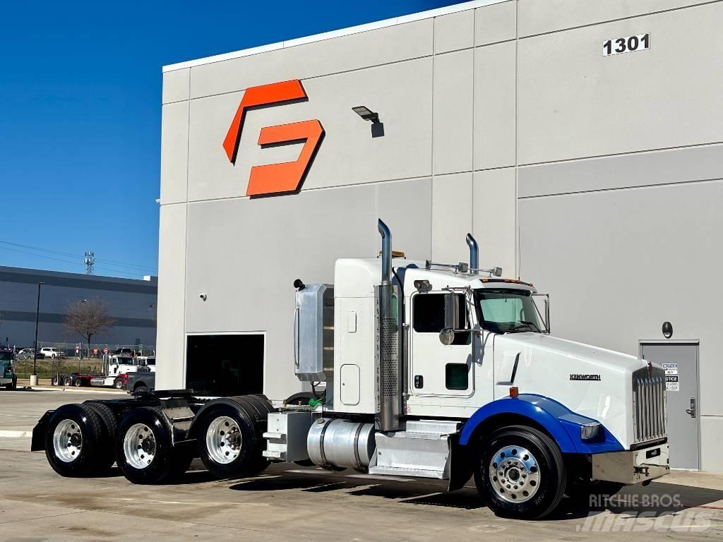 Kenworth T 800 Тягачі