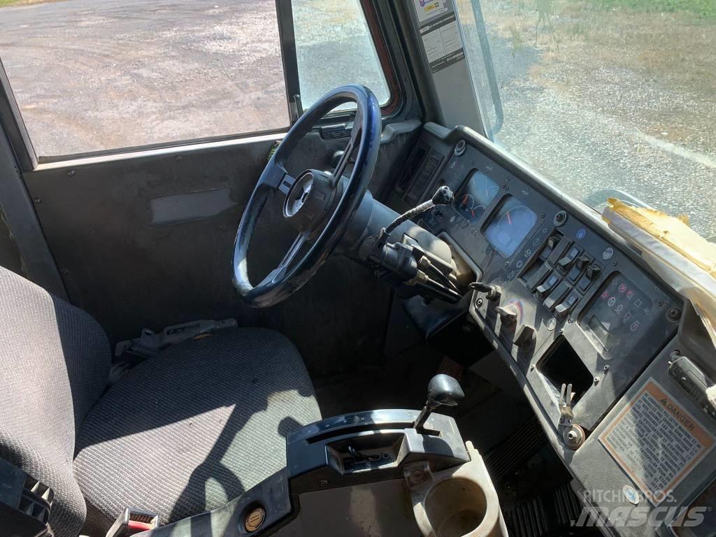 CAT 771 D Кар`єрні самоскиди