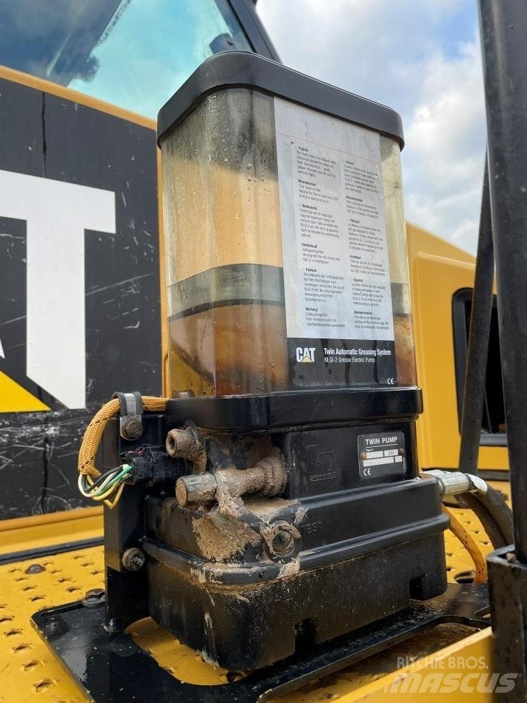 CAT 745 C Зчленовані самоскиди