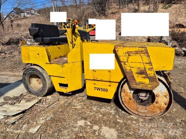 Sakai TW 500 Котки тротуарні