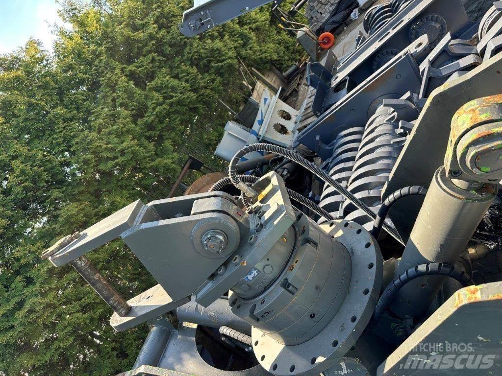 Sennebogen 735 M Перевантажувачі металобрухту/промислові навантажувачі