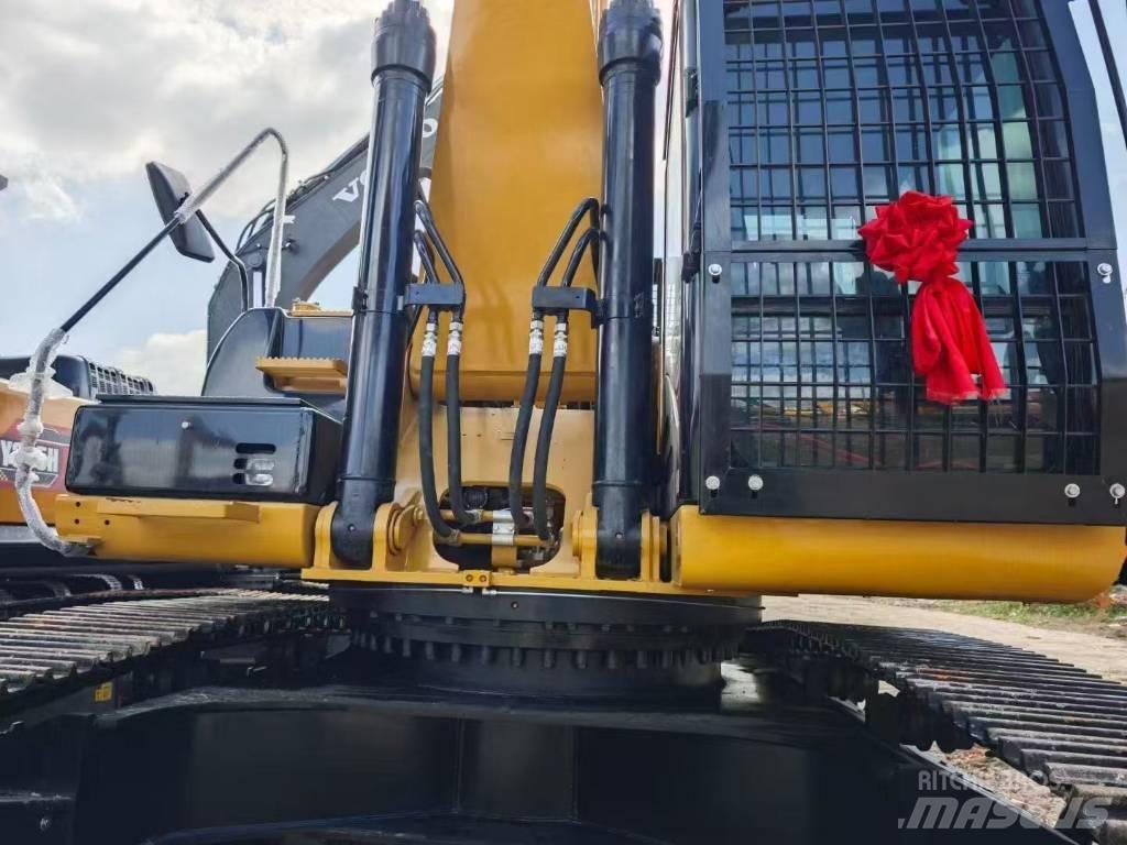 CAT 330 Гусеничні екскаватори