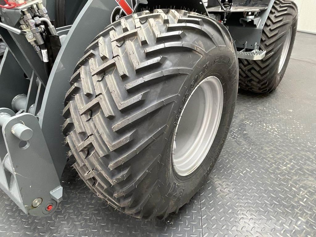 GiANT G2500 HD Фронтальні навантажувачі