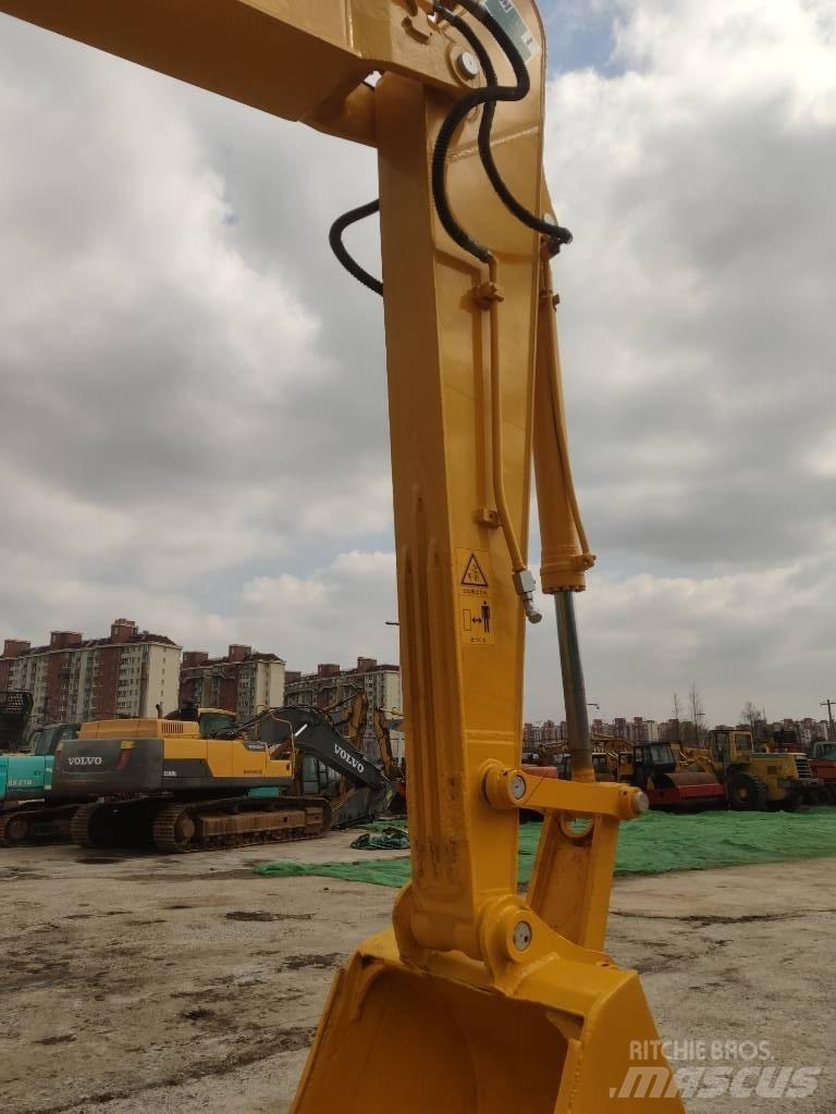 Komatsu PC 200-8 Середні екскаватори 7т. - 12т.