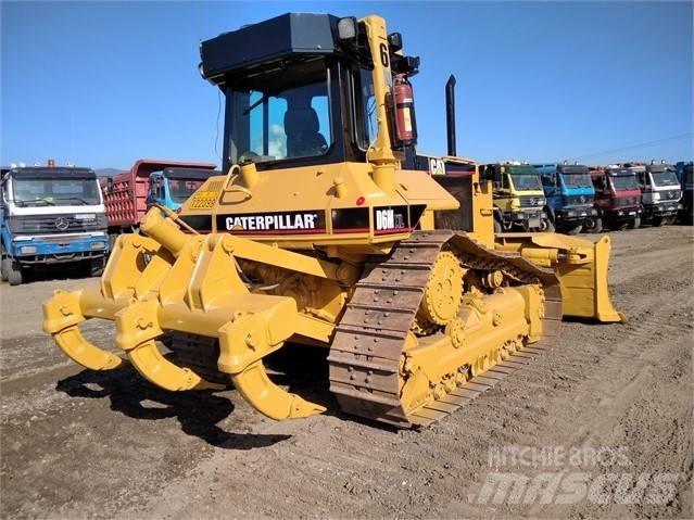 CAT D 6 M Гусеничні бульдозери