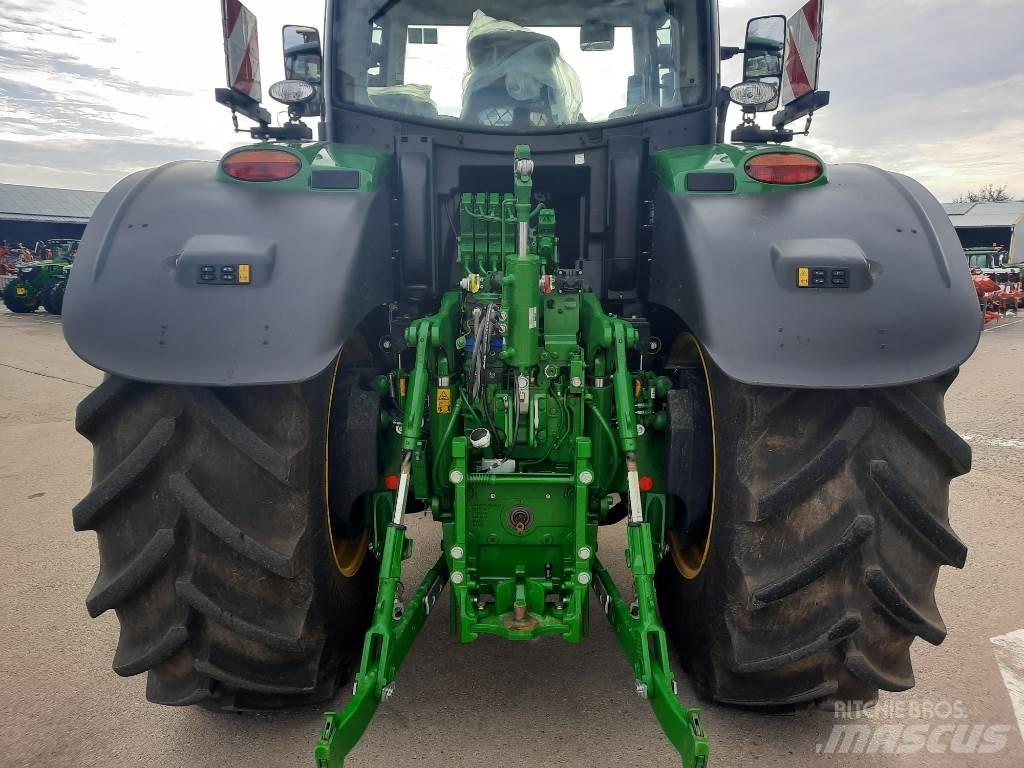 John Deere 6R230 Трактори