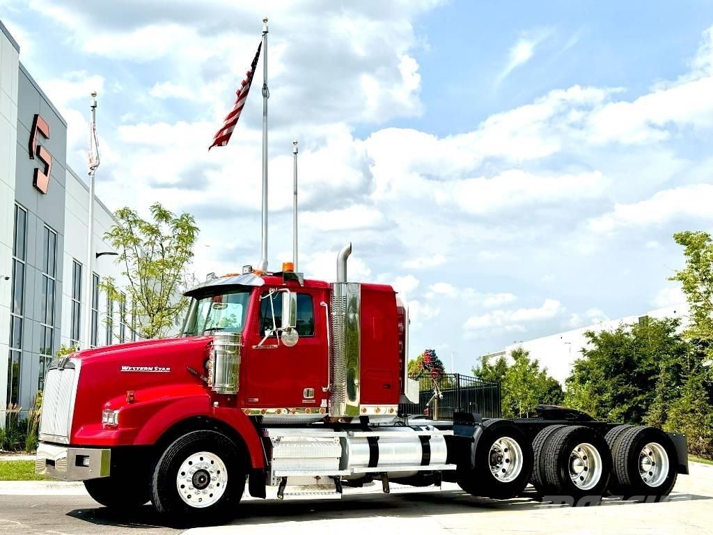 Western Star 4900 SB Тягачі