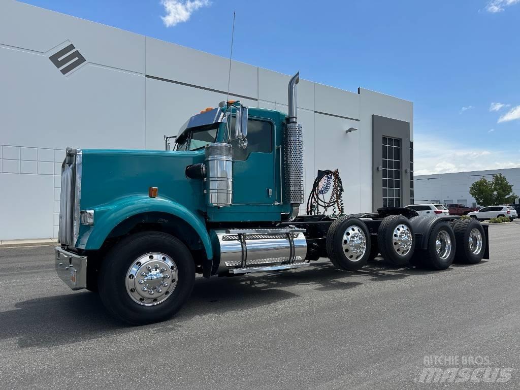 Kenworth W 900 Тягачі