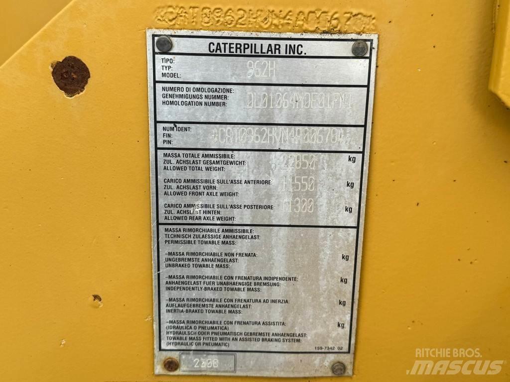 CAT 962H Фронтальні навантажувачі