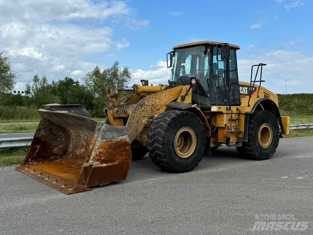CAT 962H Фронтальні навантажувачі