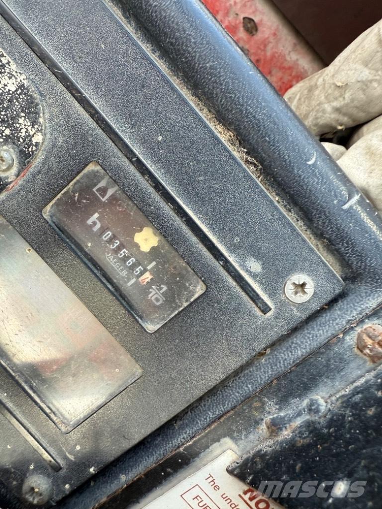 Manitou BT 420 Телескопічні навантажувачі