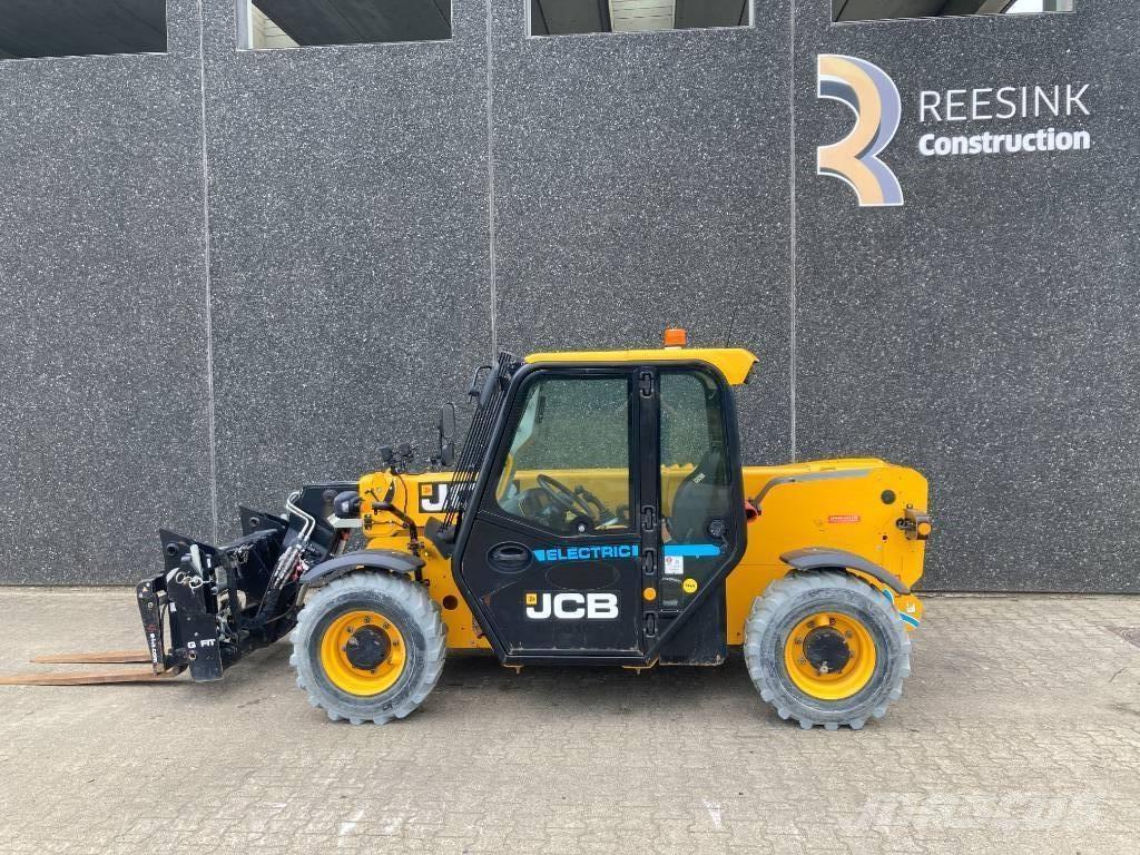 JCB 525-60 E Телескопічні навантажувачі