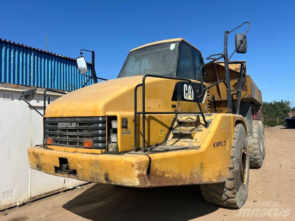 CAT 740 Зчленовані самоскиди