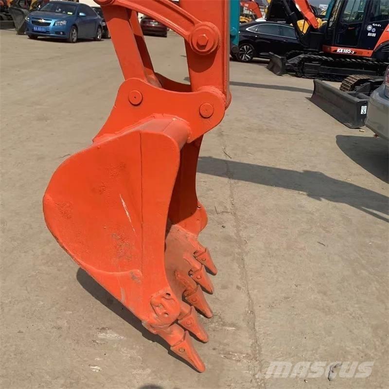 Kubota KX 165 Гусеничні екскаватори