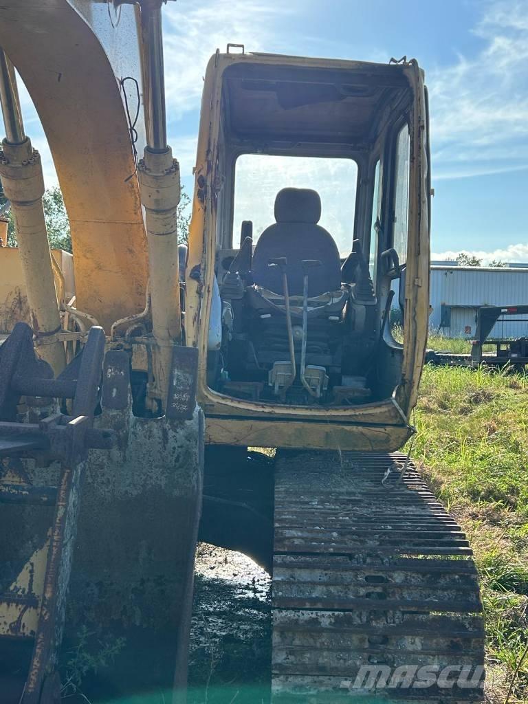 John Deere 120 Гусеничні екскаватори