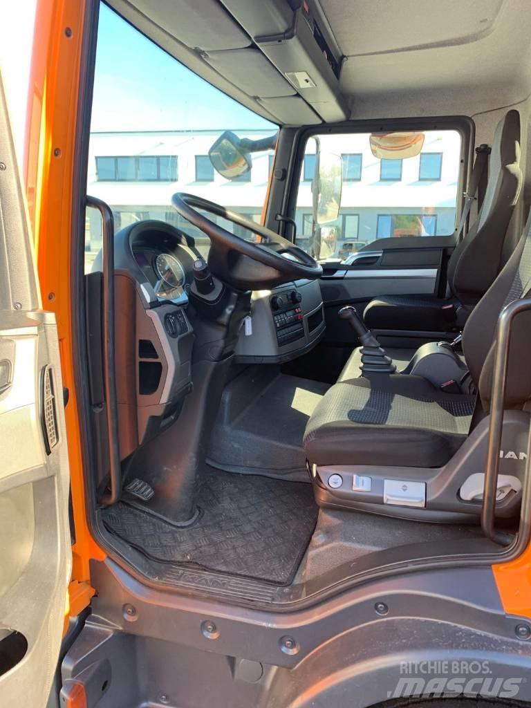 Palfinger P 300 KS Автовишки на базі вантажівки