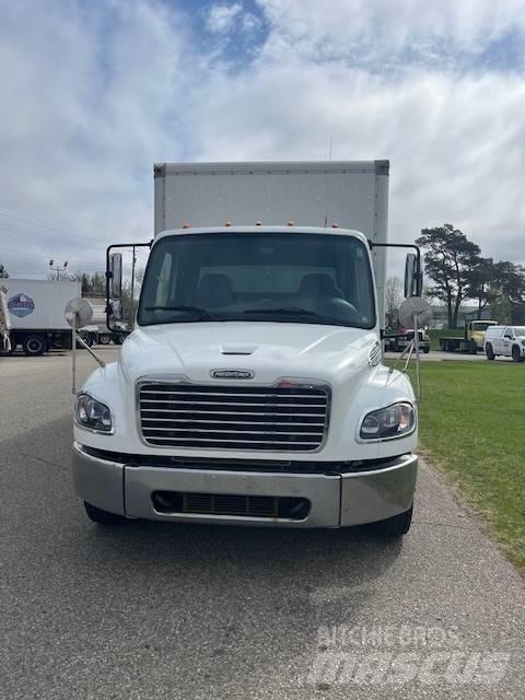 Freightliner M2106 Фургони