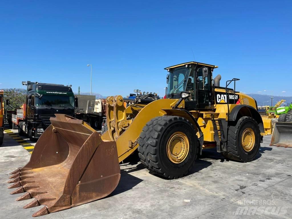 CAT 982 M Фронтальні навантажувачі