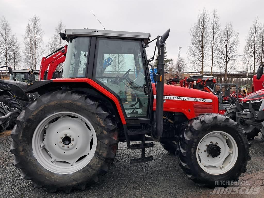 Massey Ferguson 6255 Трактори