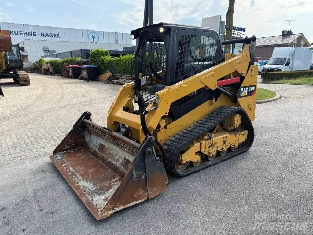 CAT 259D Міні-навантажувачі