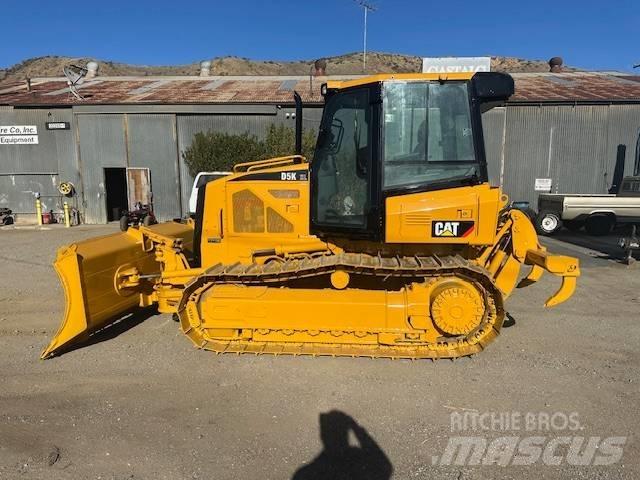 CAT D 5 Гусеничні бульдозери