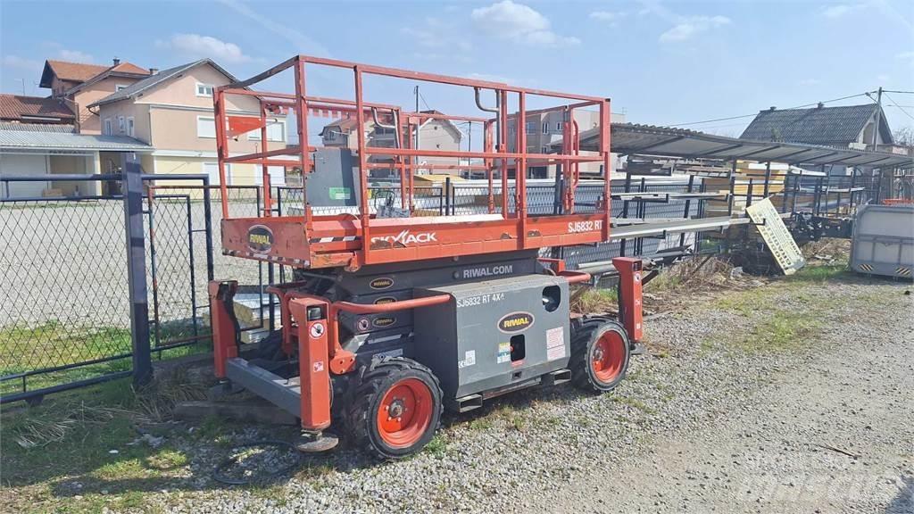 SkyJack SJ6832RTE Підйомники-ножиці