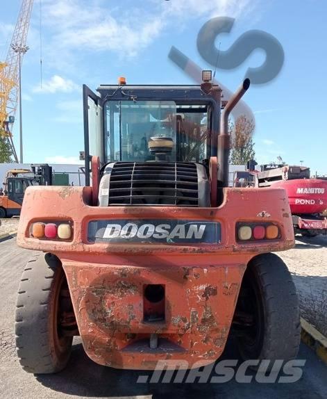 Doosan D160S-5 Дизельні навантажувачі