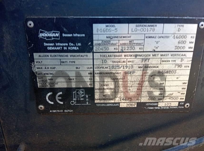 Doosan D160S-5 Дизельні навантажувачі