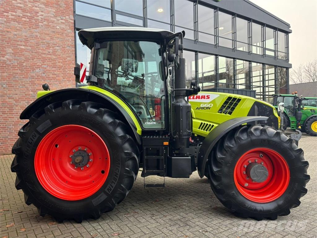 CLAAS Arion 660 Трактори
